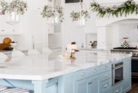 Adorable Beach Style Decorating Ideas For Your Kitchens 01