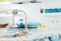Adorable Beach Style Decorating Ideas For Your Kitchens 42