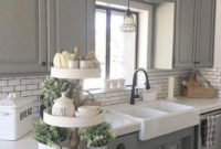 Amazing Organized Farmhouse Kitchen Decor Ideas 20