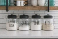 Amazing Organized Farmhouse Kitchen Decor Ideas 30