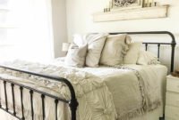 Cool French Country Master Bedroom Design Ideas With Farmhouse Style 38