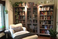 Elegant Bookshelves Decor Ideas That Trending Today 20