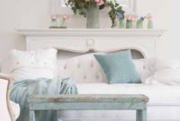 Lovely Colorful Living Room Decor Ideas For Summer 37