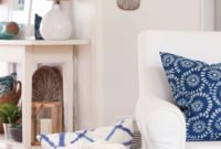 Lovely Colorful Living Room Decor Ideas For Summer 44