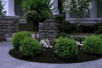 Pretty Frontyard Landscaping Design Ideas 35