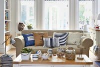 Best Coastal Living Room Decorating Ideas 17