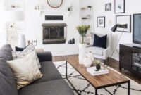 Catchy Farmhouse Living Room Design Ideas For Apartment 43