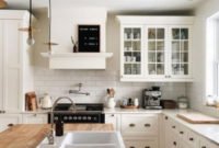 Classy Kitchen Decorating Ideas To Try This Year 47