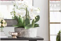 Cool Floral Arrangement Ideas To Beautify Your Room 25