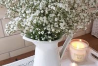 Cool Floral Arrangement Ideas To Beautify Your Room 30