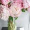 Cool Floral Arrangement Ideas To Beautify Your Room 34