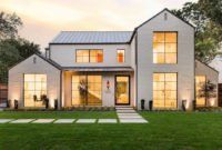 Incredible Farmhouse Exterior Design Ideas To Try 44
