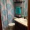 Inspiring Bathroom Decor Ideas With Turquoise Color To Consider 46