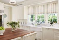 Magnificient Kitchen Cabinet Curtain Ideas To Look Stunning 43