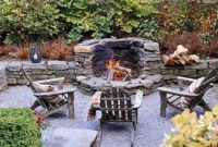 Pretty Seating Area Ideas With Outside Fireplace 16