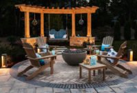 Pretty Seating Area Ideas With Outside Fireplace 46