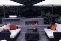 Pretty Seating Area Ideas With Outside Fireplace 50