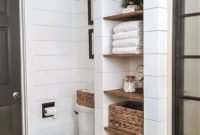 Adorable Farmhouse Bathroom Decor Ideas That Looks Cool 34