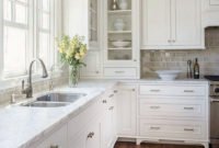 Comfy White Kitchen Cabinets Design Ideas To Try 36