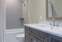 Inspiring Small Bathroom Design Ideas With Wood Decor To Inspire 42